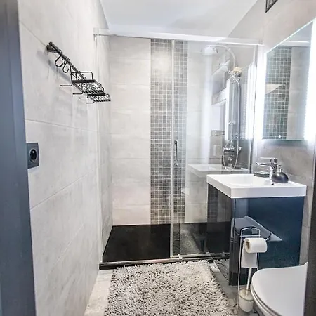 Charming Next To Lazienki Park And Center *